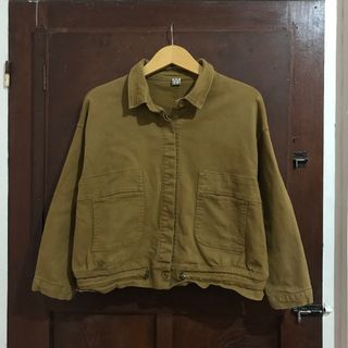 (Kategori: ) berada di . Dikirim oleh thriftedbyk (ID iklan 1382670630, Gambar 1). Deskripsi: .