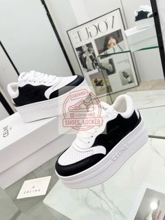 (Category: ) located in . Submitted by shoes.locker (Listing ID 1371263465, Image 1). Description: .