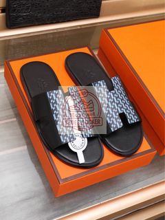 (Category: ) located in . Submitted by shoes.locker (Listing ID 1382565380, Image 1). Description: .