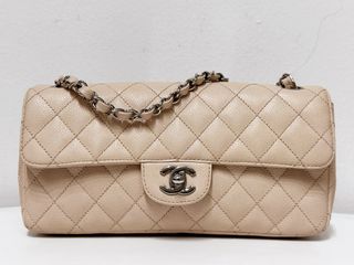 (Category: ) located in . Submitted by jemeryluxury (Listing ID 1382526084, Image 1). Description: .