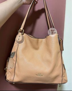 (Category: ) located in . Submitted by bagsbyaju (Listing ID 1382667514, Image 1). Description: .