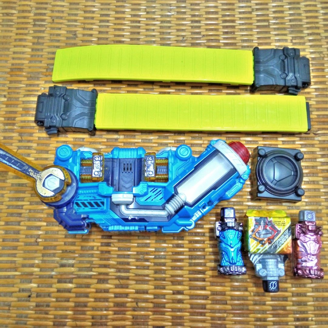 DX Sclash Driver Kamen Rider Build Bandai, Hobbies & Toys, Toys & Games ...
