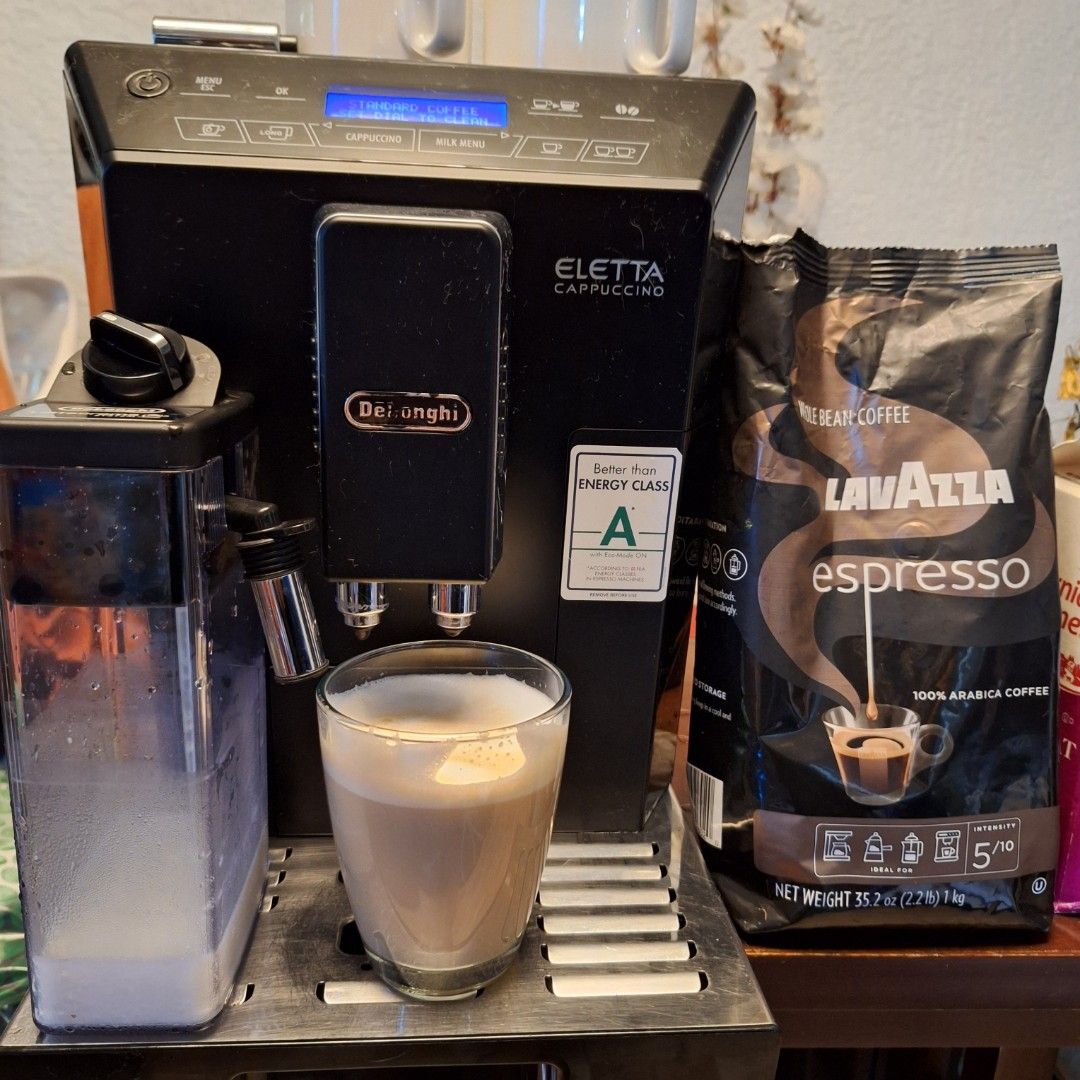Eletta Cappuccino Fully Automatic coffee machine ECAM44.660.B (Category: Coffee Machines & Makers) located in Taguig. Submitted by roma2701 (Listing ID 1382510935, Image 2). Description: Unit only no box Fully automatic Coffee and milk based beverages at the touch of a button Brew 2 espresso cups at the same time Creamy, dense, long-lasting milk foam at the perfect temperature with the automatic LatteCrema System. Auto clean milk carafe Customise