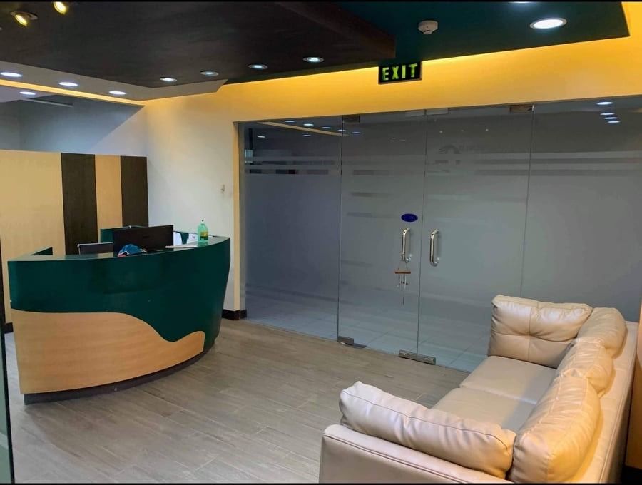 Fully Fitted Office Space in Fort Palm Spring, BGC (Category: Commercial) located in Manila. Submitted by call_09053601049 (Listing ID 1382637210, Image 1). Description: FOR SALE: Fully Fitted Office Space in Fort Palm Spring, BGC 📍 30th Street corner 1st Avenue, Fort Palm Spring, Bonifacio Global City, Taguig 📐 Floor Area: 202 sqm 🧭 Floor Level: 6th 🕒 24/7 Access – Suitable for BPO or Corporate Office Use Unit Features: ✔ Reception Area ✔ CE