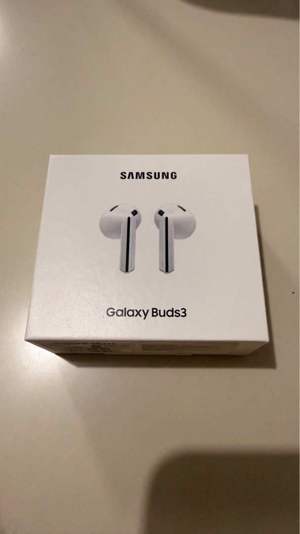 Galaxy Buds 3 (Category: Earphones) located in Las Pinas. Submitted by OnlineGadJe (Listing ID 1382657264, Image 2). Description: Srp is ₱8,990 Offer lang kayo ☺️.