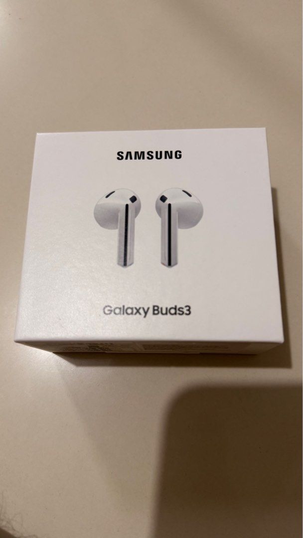 Galaxy Buds 3 (Category: Earphones) located in Las Pinas. Submitted by OnlineGadJe (Listing ID 1382657264, Image 1). Description: Srp is ₱8,990 Offer lang kayo ☺️.