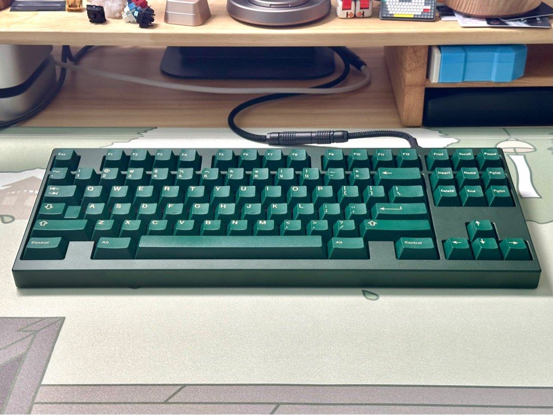 Geonworks F1-8X v2 Dark Green / Brown WKL TKL keyboard + extras63203129937281111