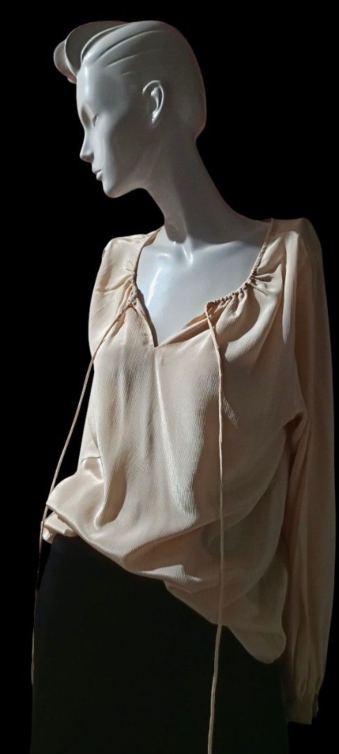Givenchy Chesa Vintage Bohemian lightweight (Category: Blouses) located in Davao. Submitted by ourvintagelife (Listing ID 1382641695, Image 2). Description: .
