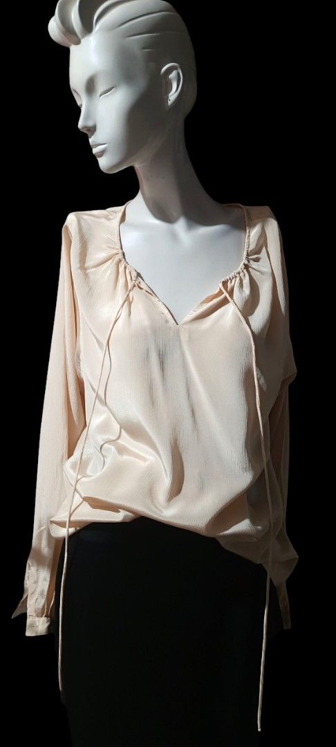 Givenchy Chesa Vintage Bohemian lightweight (Category: Blouses) located in Davao. Submitted by ourvintagelife (Listing ID 1382641695, Image 1). Description: .