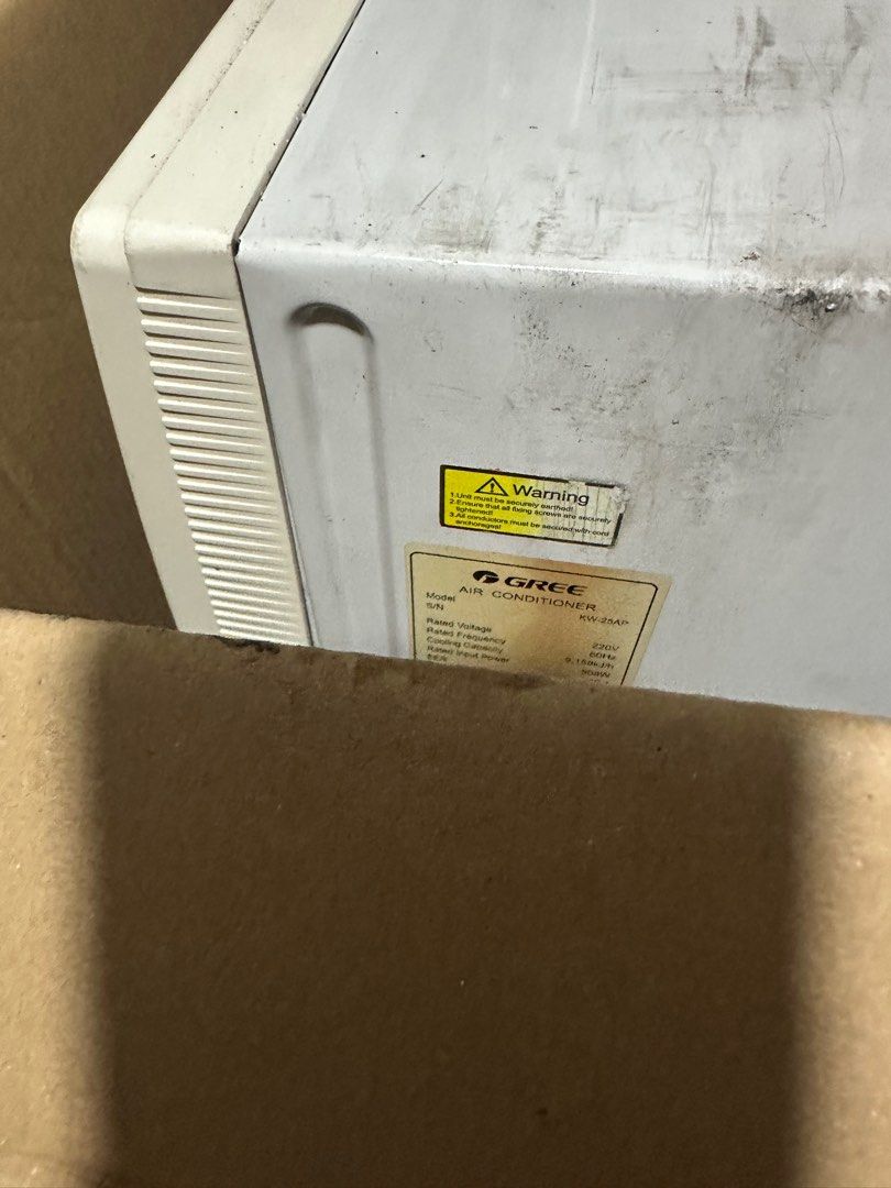 Gree KW-25AP - 2013 (Category: Air Conditioning and Heating) located in Quezon City. Submitted by jayzz1 (Listing ID 1382681825, Image 3). Description: RFS: Got a new AC - Slightly negotiable - Bagong linis lang po 📍Quezon City.