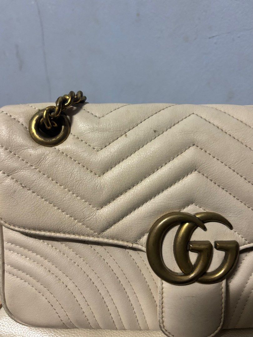 Gucci "Marmont" Sling Bag (Category: Luxury Bags & Wallets) located in Cebu City. Submitted by secondhandceb (Listing ID 1382500377, Image 3). Description: • thrifted in Korea last year 😊 • NGA w/ code (idk how to authenticate, pls bear with me) • Searched it online and it says it's Gucci Marmont • With rubbed linings inside but still very presentable SHIP VIA J&T.