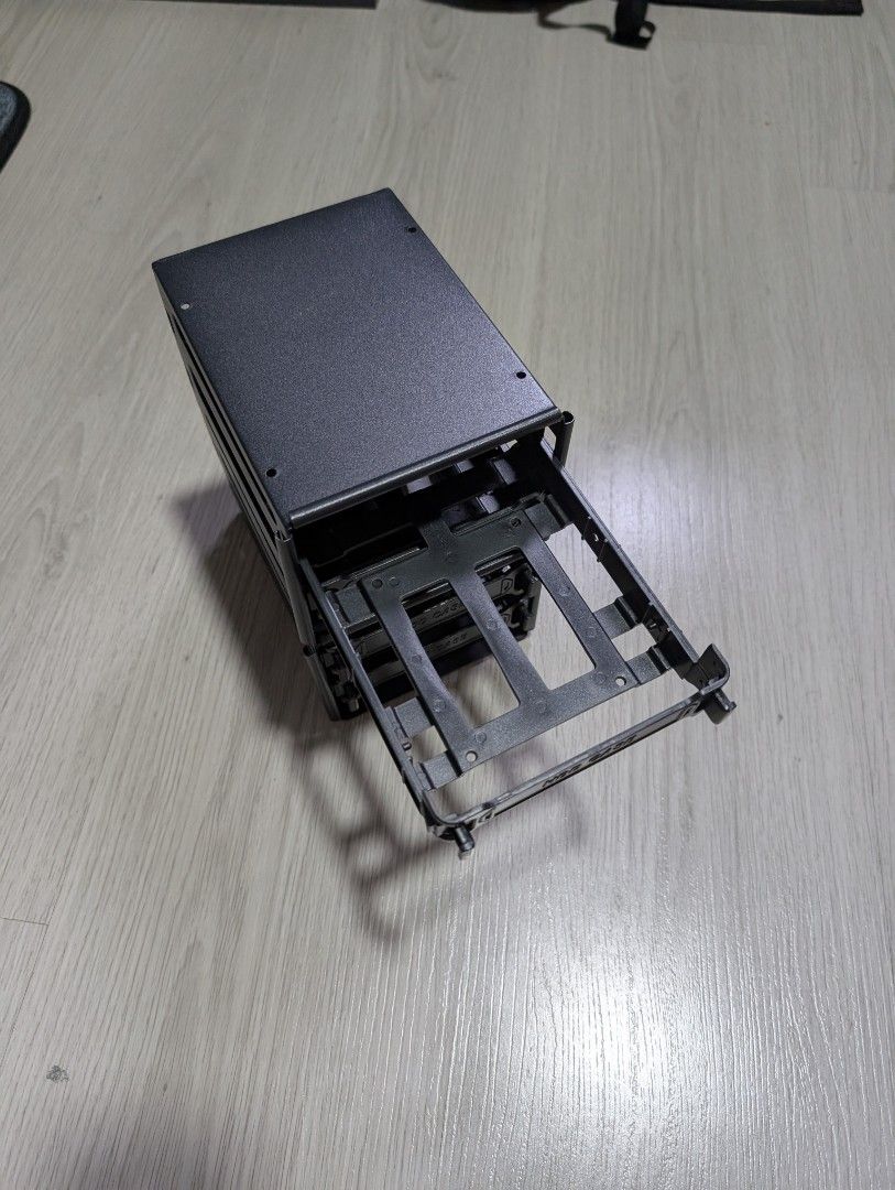 HDD rack/ bay/ shelf vibration damper, Computers & Tech, Parts ...