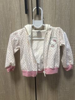 (Category: ) located in . Submitted by smrcloset (Listing ID 1382516384, Image 1). Description: .