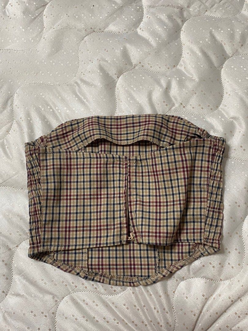 h&m tube top (Category: Sleeveless) located in General Trias. Submitted by maevanessa (Listing ID 1382496080, Image 2). Description: xs on tag nasira yung handle sa zipper🥲.