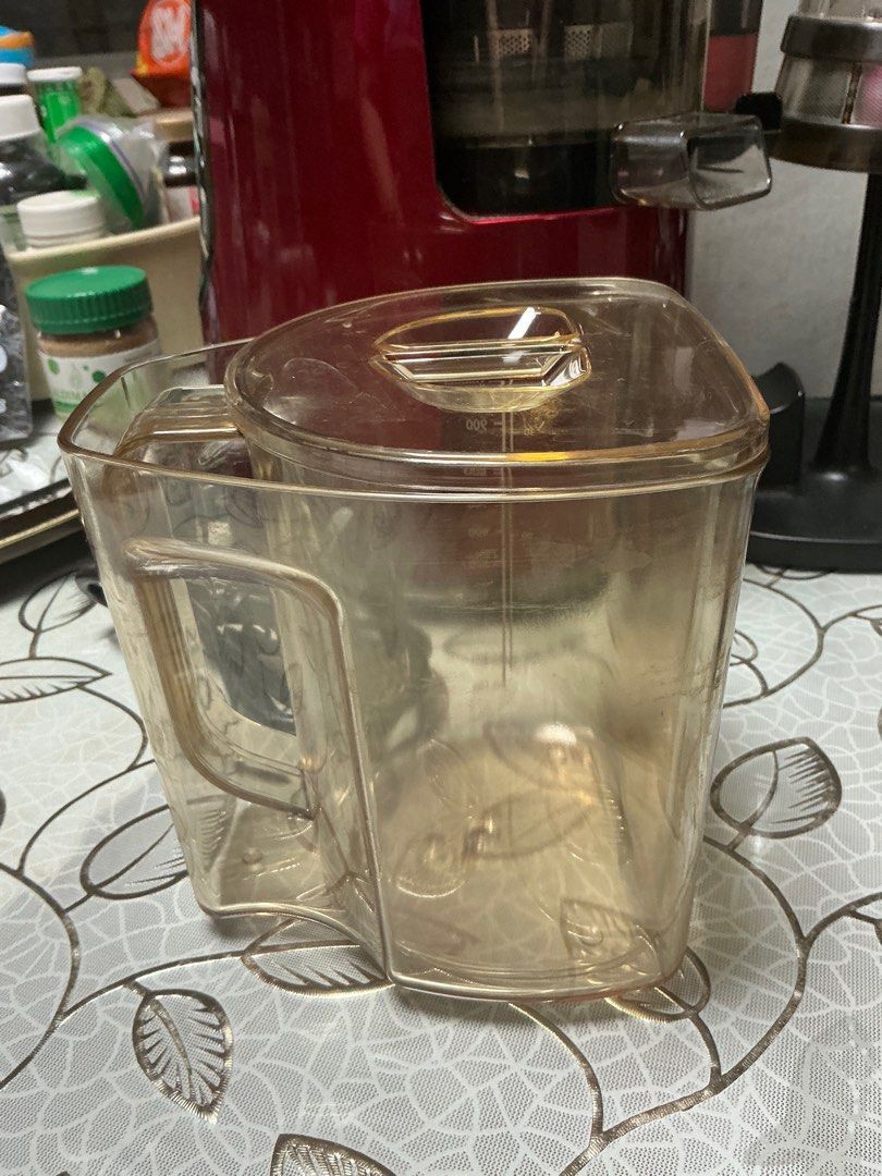 Hurom juicer (Category: Juicers, Blenders & Grinders) located in Pasay City. Submitted by epictree.e73a74 (Listing ID 1382641444, Image 3). Description: .
