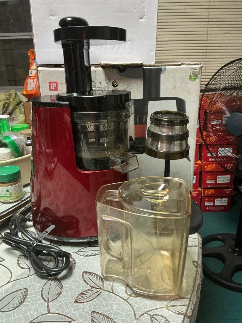 Hurom juicer (Category: Juicers, Blenders & Grinders) located in Pasay City. Submitted by epictree.e73a74 (Listing ID 1382641444, Image 2). Description: .