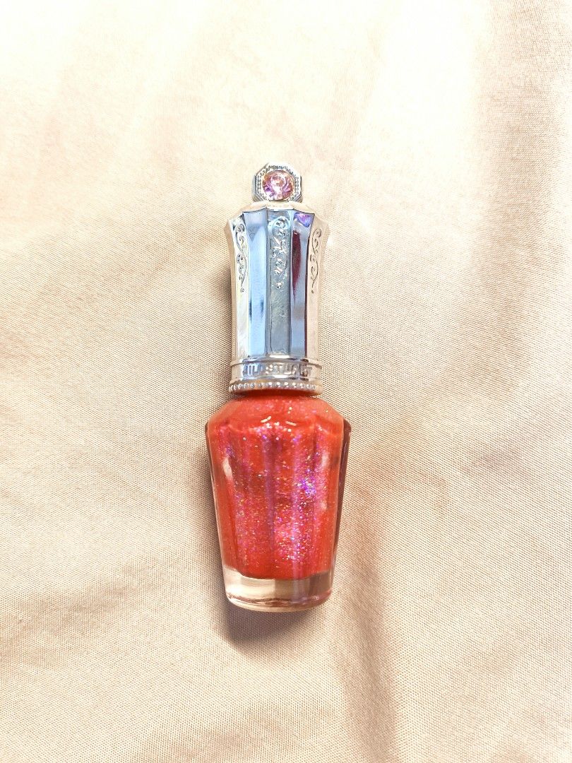 由 wunsing (刊登 ID 1382644038，圖片 1) 提交，位於 高雄市 (Kaohsiung) 的 jillstuart nail lacquer R 02號 日本 jill stuart亮粉指甲油02 吉麗絲朵指彩蜜02號 10ml (類別：美甲、手部保養)，說明：日本購入，剩量至少還有8分滿以上 擦起來是透明果凍感有亮片的西瓜粉很可愛 久放便宜賣，瓶身很美可當收藏品擺放。