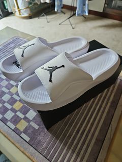 (Category: ) located in . Submitted by sneaksole (Listing ID 1382527788, Image 1). Description: .