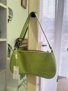 (Category: ) located in . Submitted by phoebe.preloved (Listing ID 1382550270, Image 1). Description: .