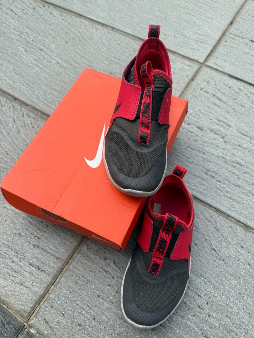 Kasut sukan sport shoe (Category: Babies & Kids Fashion) located in Kuala Lumpur. Submitted by yytan22 (Listing ID 1382509950, Image 2). Description: For unisex Size UK 13.5 Eur 32 .