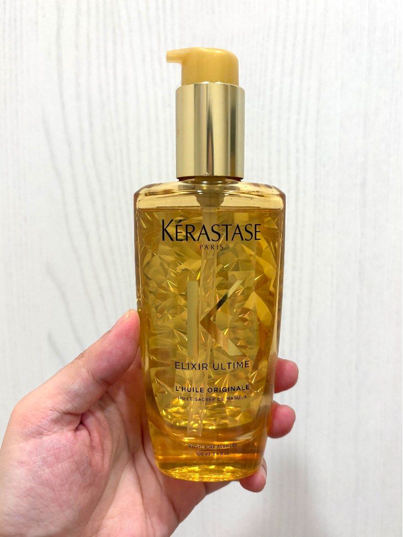 由 joycemiao7 (刊登 ID 1382645924，圖片 1) 提交，位於 新竹市 (Hsinchu City) 的 Kerastase 卡詩金緻柔馭露 護髮油 100ml hair oil (類別：美髮清潔與護理)，說明：只擠出一點聞味道 不習慣所以出售 去年購入 沒有外盒了 含運$1000～。