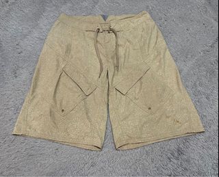 (Kategori: ) berada di . Dikirim oleh sultancuan308_thrift (ID iklan 1382501447, Gambar 1). Deskripsi: .