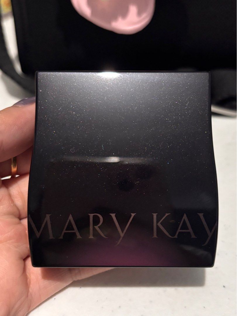 Mary Kay Compact Powder Container (Category: Makeup) located in Manila. Submitted by nigel_ky (Listing ID 1382611865, Image 1). Description: - From USA - Loc : MNL - Lalamove only - Negotiable.