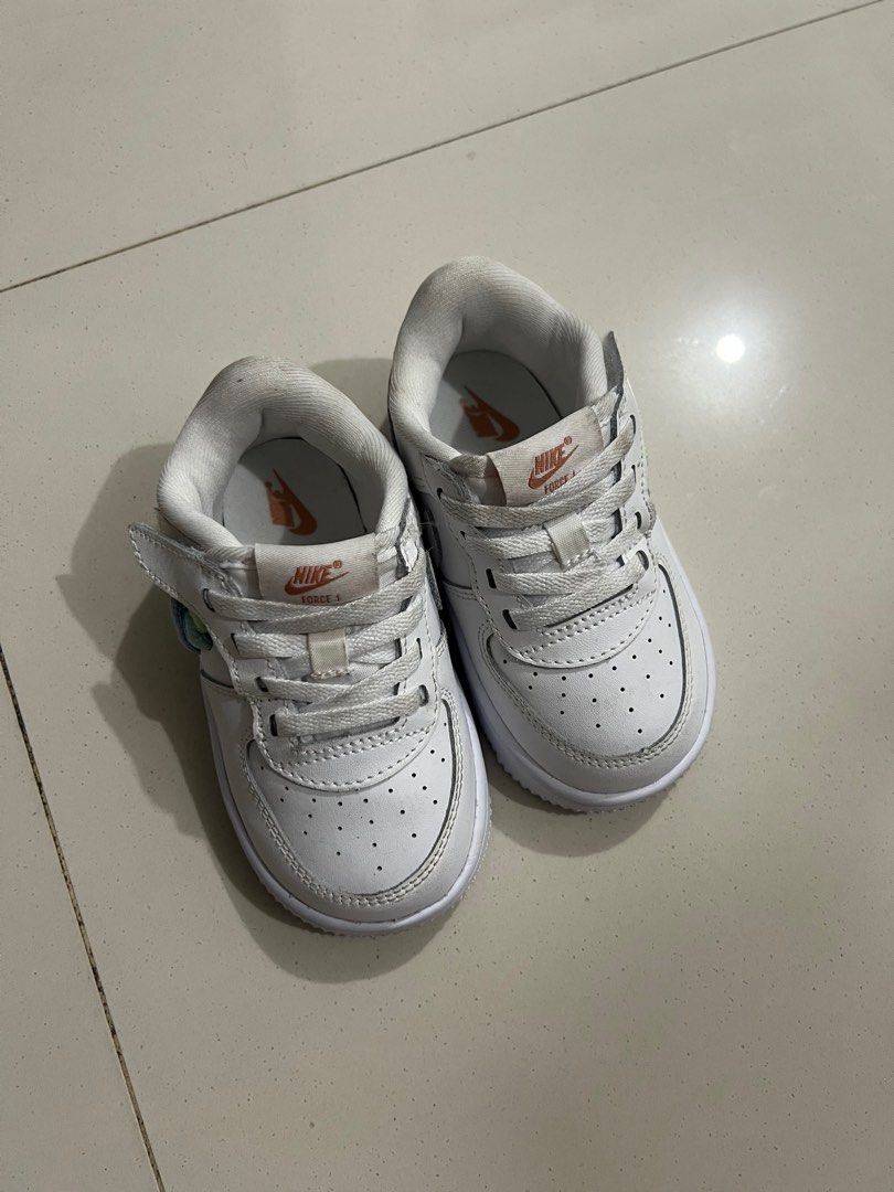 Nike Force 1 Low EasyOn (Category: Babies & Kids Fashion) located in Manila. Submitted by ccccccc08 (Listing ID 1382565839, Image 2). Description: Used twice only. Price still nego. .