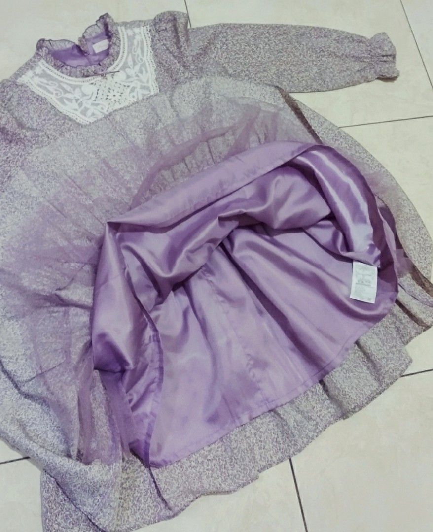 Perimitz (Kategori: 4 hingga 7 tahun) berada di Denpasar. Dikirim oleh dreamyprelovedkids (ID iklan 1382617315, Gambar 2). Deskripsi: 6-7 tahun.