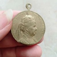 queen Emma Koningin medali commemorative Wilhelmina 50th anniversary 1928 (Kategori: Vintage & Antik - Lainnya) berada di Jakarta Selatan. Dikirim oleh antiquepreloved (ID iklan 1382495508, Gambar 1). Deskripsi: .