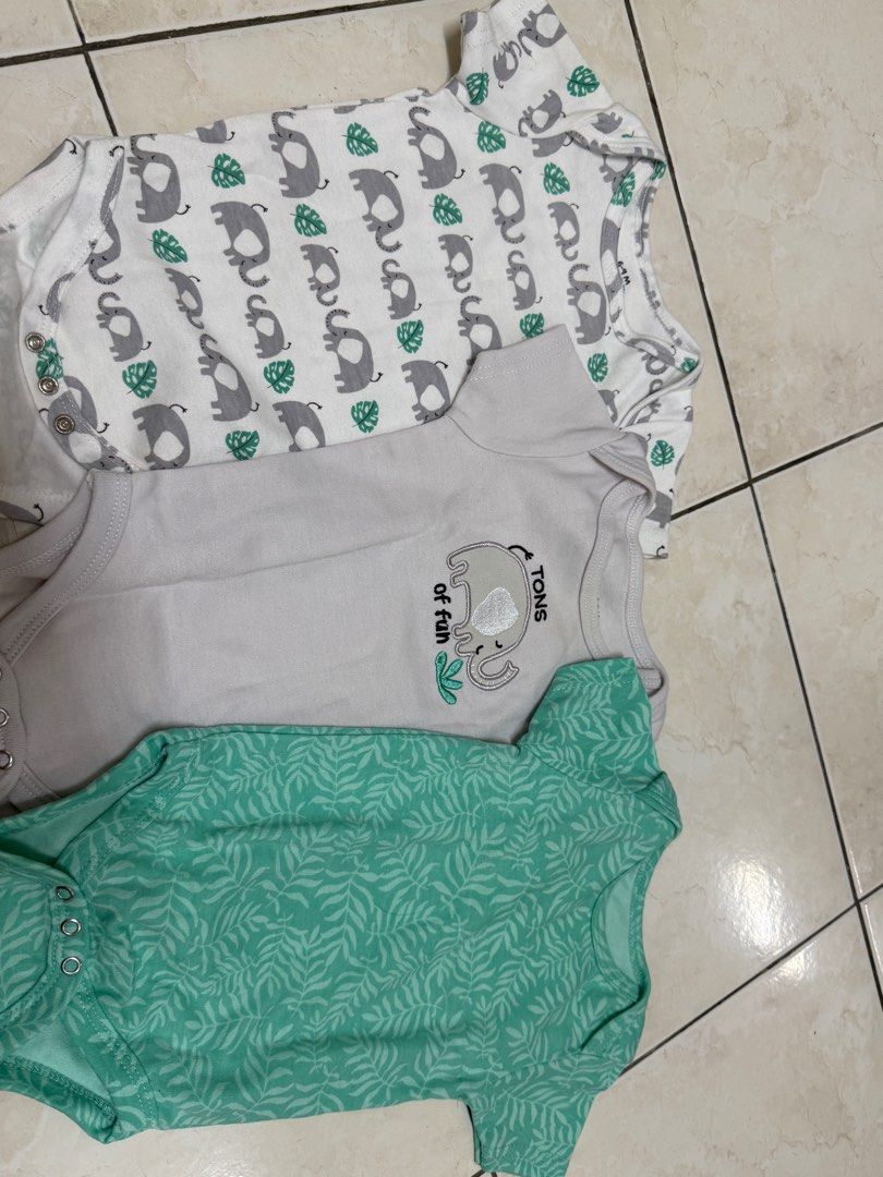 Rompers for 3 (Category: Babies & Kids Fashion) located in Taiping. Submitted by aqilahyop (Listing ID 1382641587, Image 1). Description: What you is what you get.