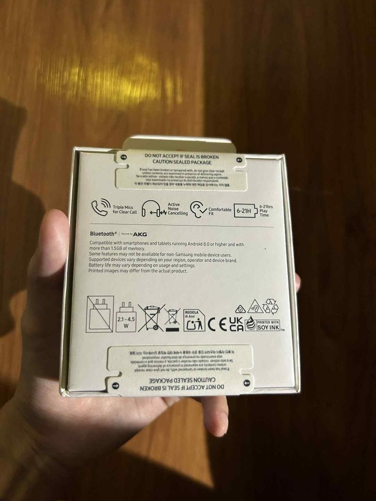 Samsung Galaxy Buds FE (Sealed) (Category: Earphones) located in Manila. Submitted by declutteringdani (Listing ID 1382582443, Image 2). Description: brand new - sealed.