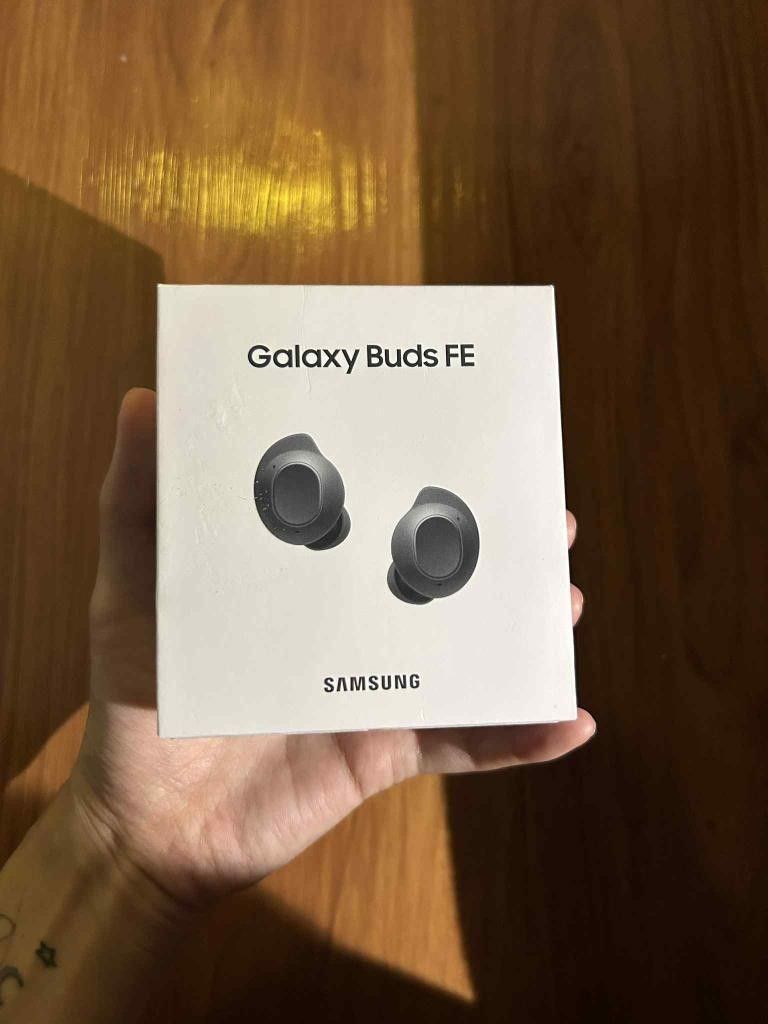 Samsung Galaxy Buds FE (Sealed) (Category: Earphones) located in Manila. Submitted by declutteringdani (Listing ID 1382582443, Image 1). Description: brand new - sealed.