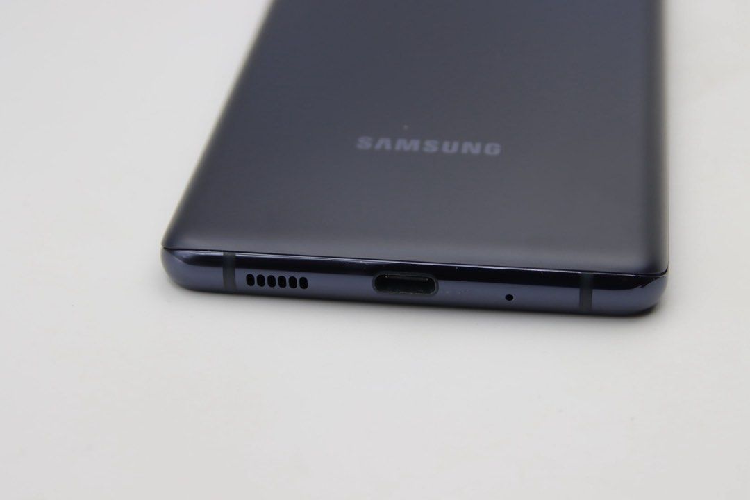 由 albertused (刊登 ID 1382587505，圖片 3) 提交，位於 台中市 (Taichung) 的 Samsung S20fe 5G 256G 一機一況 (類別：Samsung 三星)，說明：出清價 S20fe 256G 螢幕顯示正常 指紋辨識故障 其餘功能正常 外觀沒有漂亮🤩。