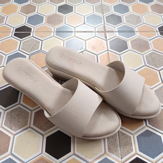(Kategori: ) berada di . Dikirim oleh prelovedrosea (ID iklan 1382653514, Gambar 1). Deskripsi: .