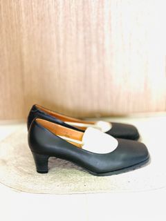 (Category: ) located in . Submitted by keepsakes_mama_shop_sg (Listing ID 1382525877, Image 1). Description: .