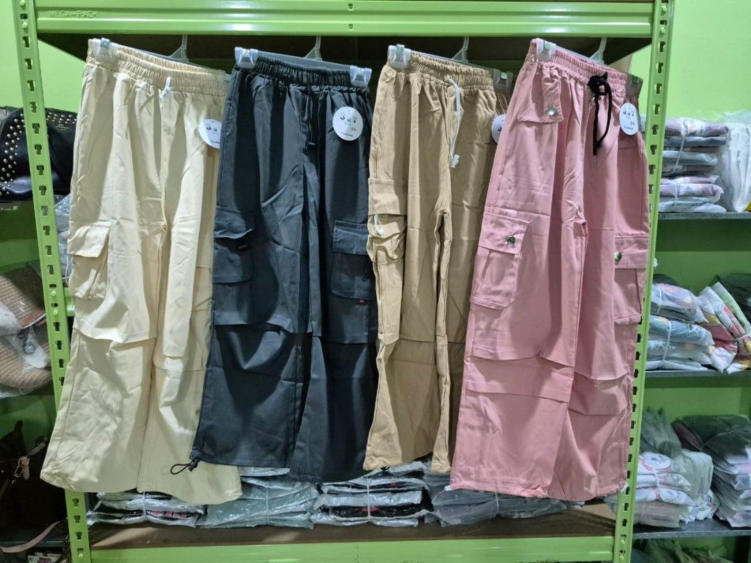 Seluar Kanak-kanak (Category: Babies & Kids Fashion) located in Kuala Terengganu. Submitted by safiyyaumairah22 (Listing ID 1382642007, Image 1). Description: Saiz 21,22,23 Sesuai utk umur 9tahun - 12tahun Harga 1 helai rm25 2 helai rm40 Free postage semenanjung.