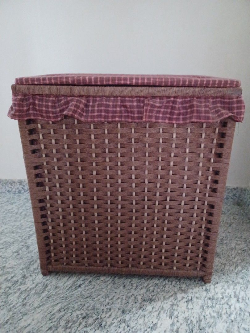 Storage basket