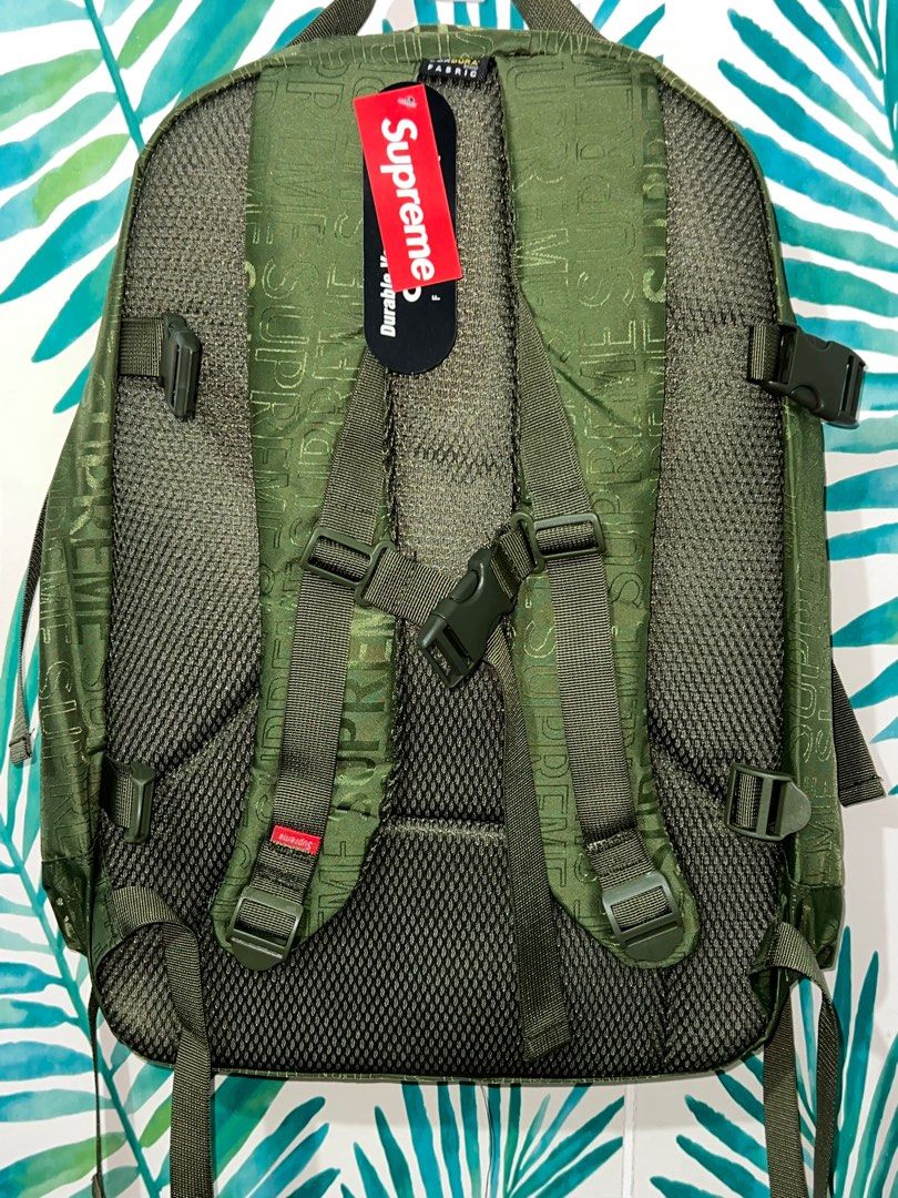 SUPREME BACKPACK 2 (Category: Backpacks) located in Cavite. Submitted by stunna.collectives (Listing ID 1382656040, Image 2). Description: Supreme Backpack Green!.