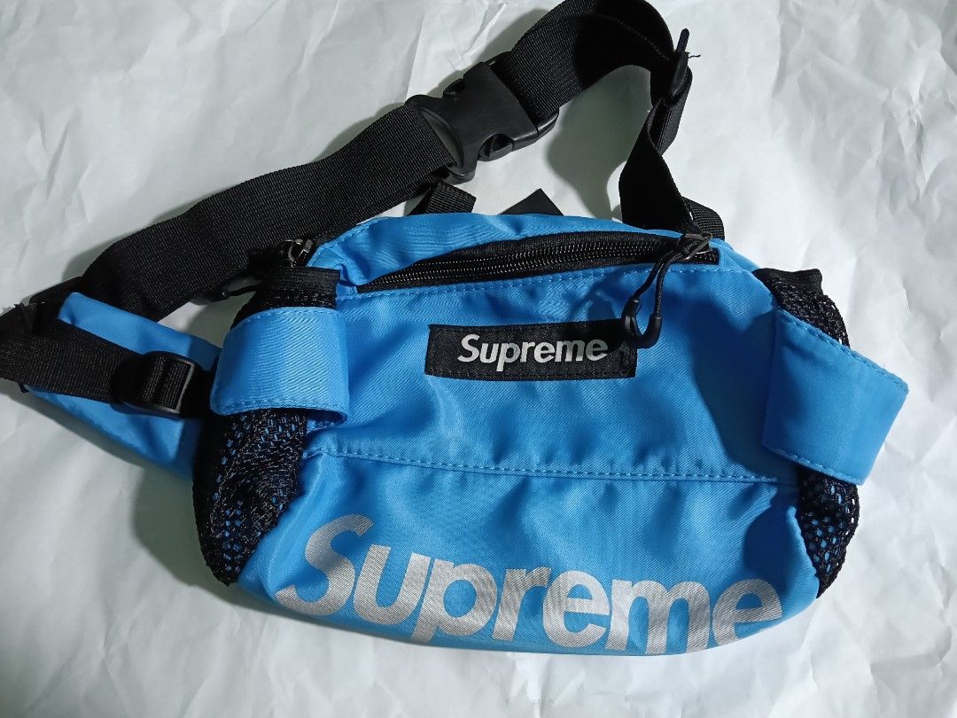 由 vhinzmarketplace (刊登 ID 1382605139，圖片 1) 提交，位於 新北市 (New Taipei) 的 Supreme beltbag (類別：腰包、手拿包)，說明：。