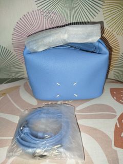 (Kategori: ) berada di . Dikirim oleh thrift_by_dee (ID iklan 1382588144, Gambar 1). Deskripsi: .