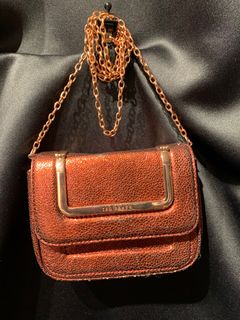 由 linggestudio (刊登 ID 1382599254，圖片 1) 提交，位於 的 (類別：)，說明：。