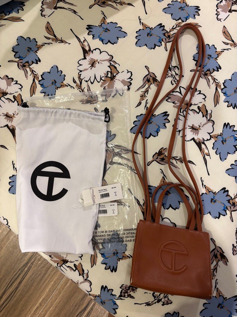 The Carry Telfar Small Shopping Bag (Category: Luxury Bags & Wallets) located in Imus. Submitted by yummyfinds (Listing ID 1382545269, Image 1). Description: Please refer to the photos for the flaws and issues of the item. Color Tan Originally bought from US for $150.