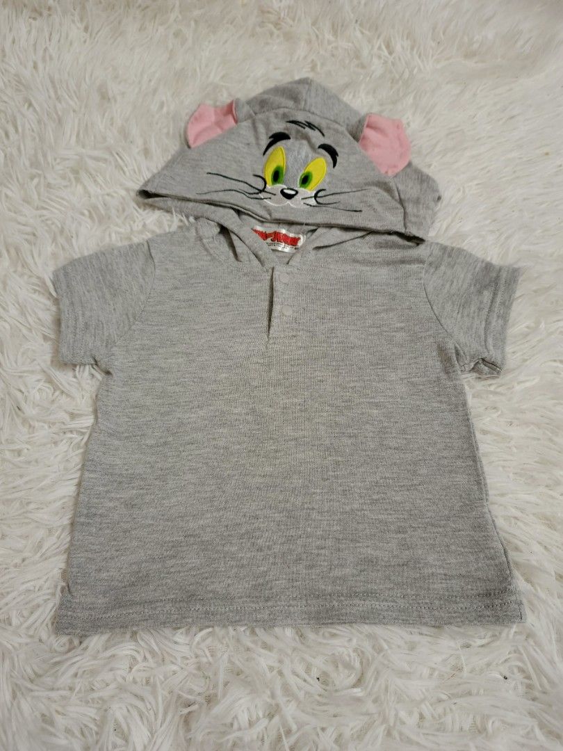 Tom & Jerry hoodie t'shirt (Category: Babies & Kids Fashion) located in Kuala Lumpur. Submitted by intandyna945093 (Listing ID 1382631995, Image 1). Description: size 1y-2y++ Cute sgt2 😍.
