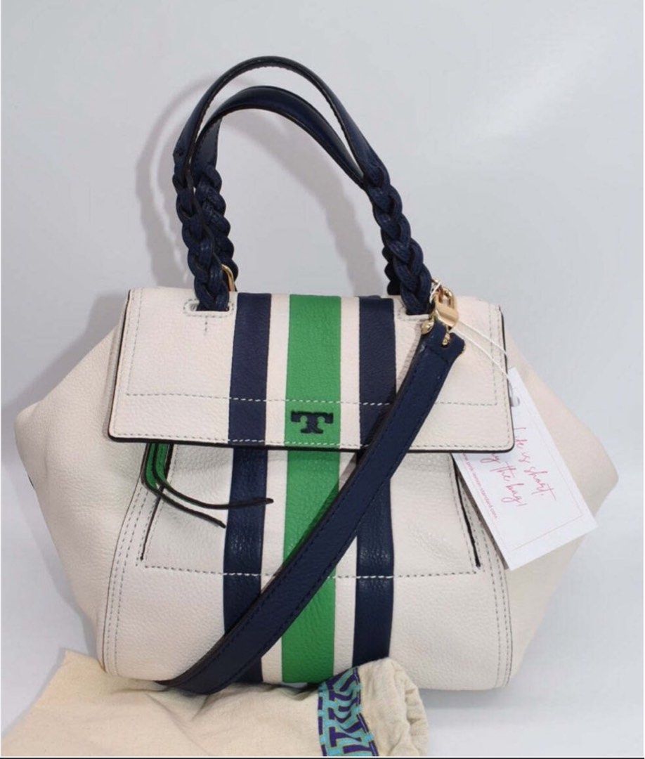 Tory Burch Half Moon Satchel (Category: Luxury Bags & Wallets) located in Manila. Submitted by cju_0416 (Listing ID 1382601464, Image 2). Description: .