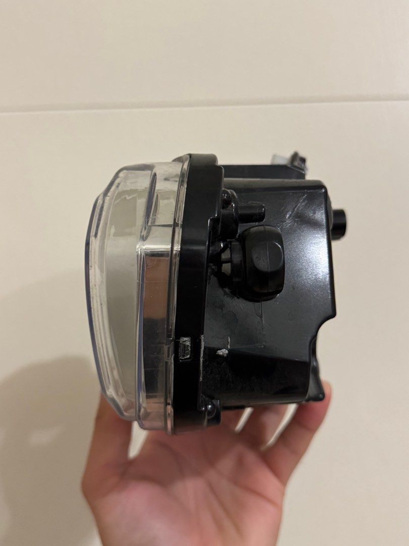 Vespa Sprint 150 Stock Headlight (Category: Electronics & Lights) located in Ilagan. Submitted by ianabalus (Listing ID 1382544107, Image 2). Description: In good condition RFS: Upgrade Location: Kapitolyo, Pasig City.