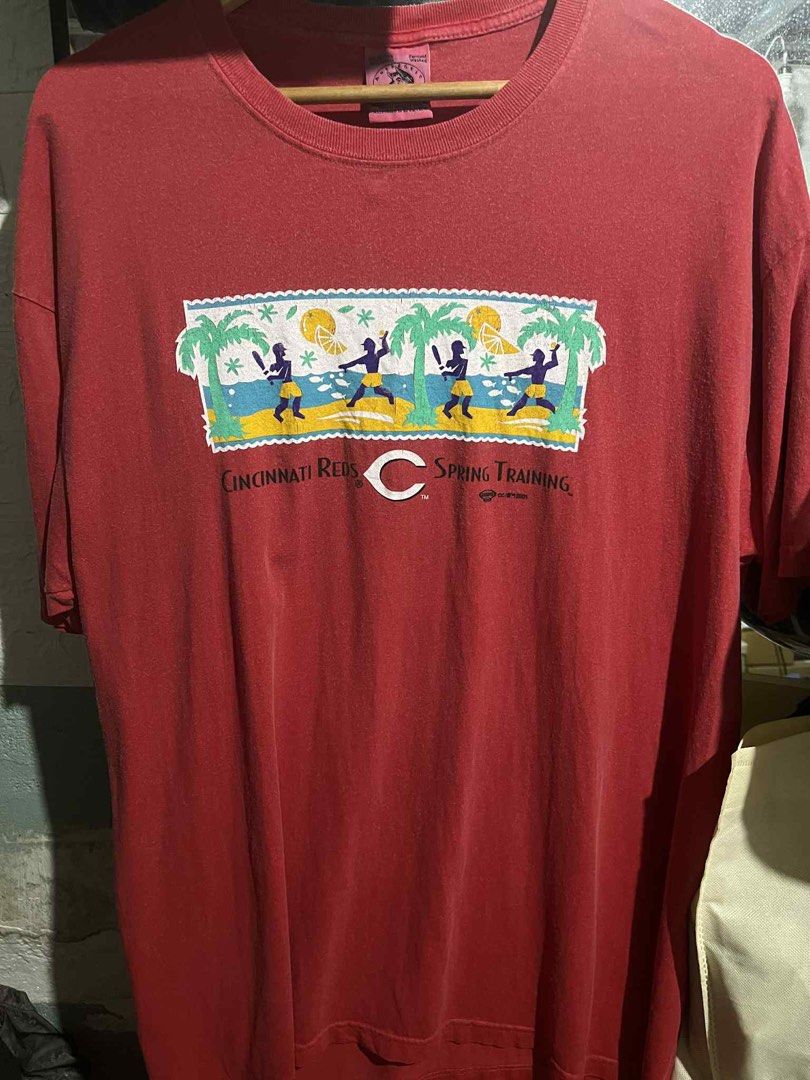 Vintage Dated 2001 Cincinnati Reds (Category: Tshirts & Polo Shirts ) located in Makati City. Submitted by for-keep (Listing ID 1382504658, Image 1). Description: .
