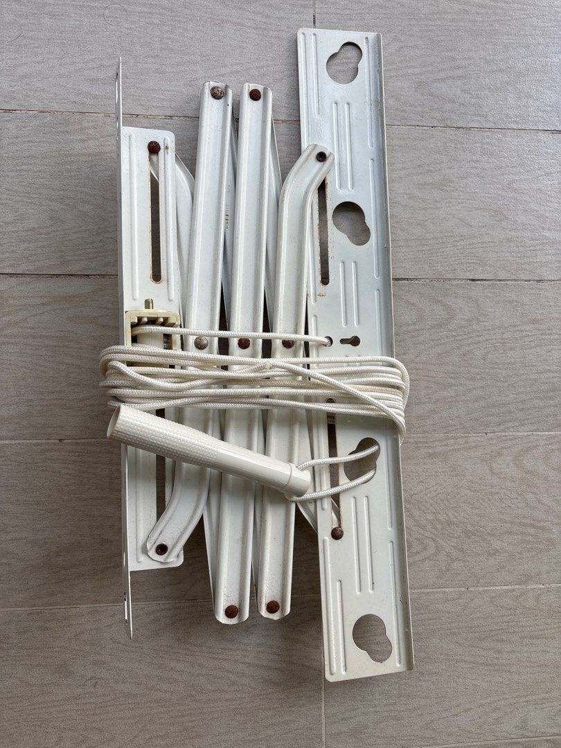Wall-Mounted Adjustable Clothes Drying Rack64885406807553111