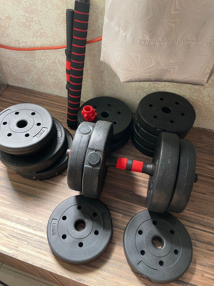 Weights (Category: Weights & Dumbbells) located in Singapore. Submitted by mao_melody (Listing ID 1333274521, Image 3). Description: Weights from 1.25 -2.5kg , all at $28 only .