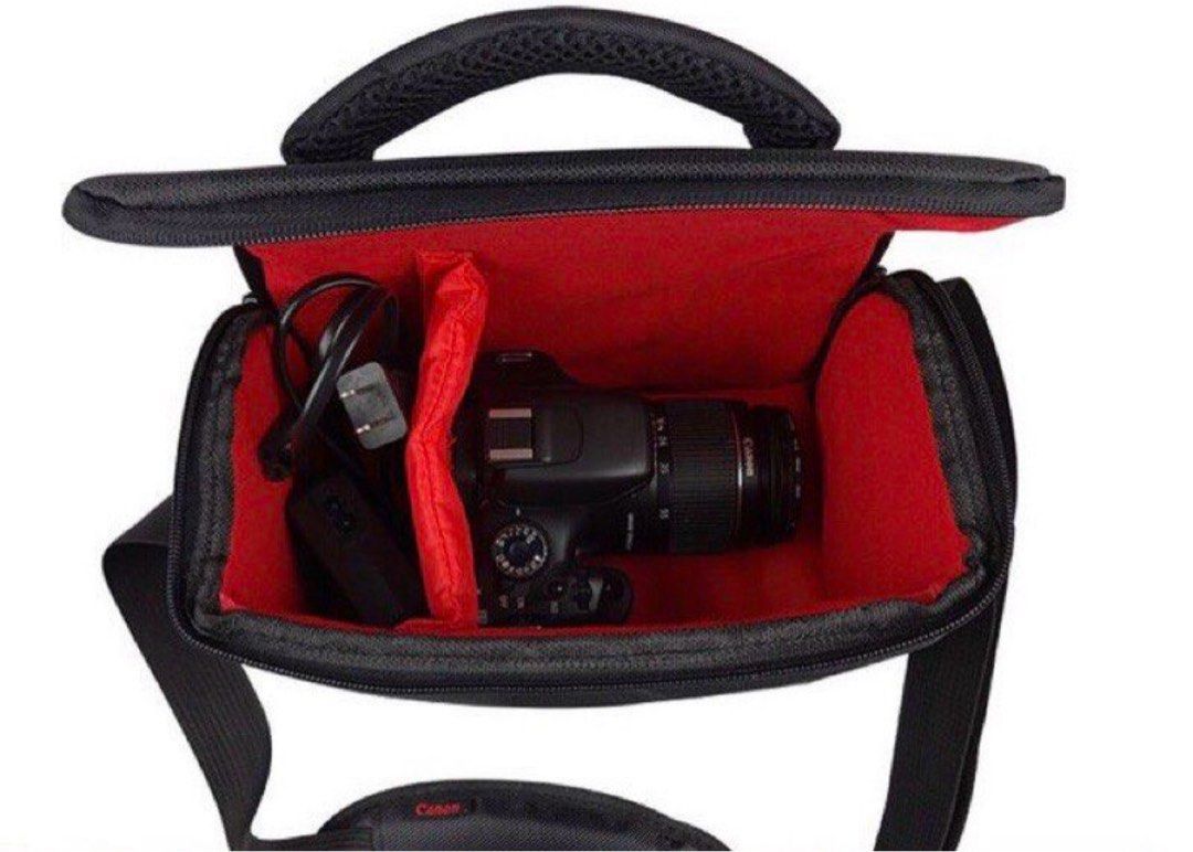 由 olieolie (刊登 ID 1382654823，圖片 2) 提交，位於 台北市 (Taipei) 的 Wow new a bag BlackCamera bag 约25x19x14㎝ (類別：相機袋)，說明：。